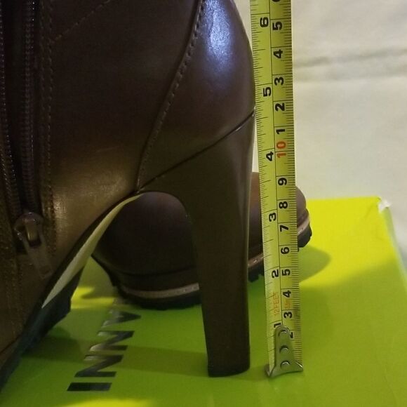 Womens Gianni Bini Boots  - Picture 9 of 11